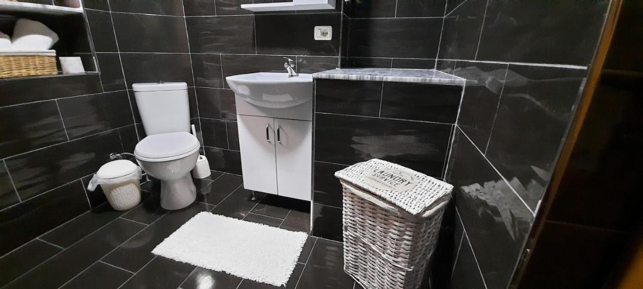 Apartament Apartament Clara Përmet Zewnętrze zdjęcie
